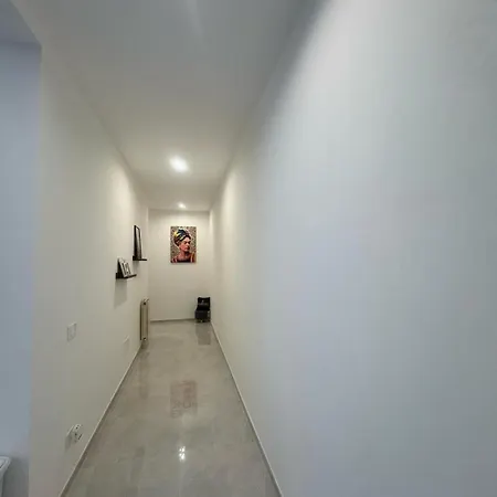 Residenza Tribunale Lägenhet